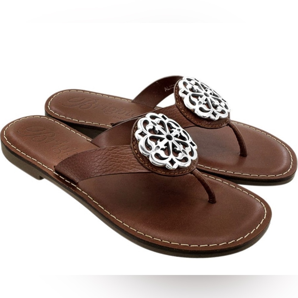 Alice Classic Neutrals, Like NEW condition For casual or dressy occasions